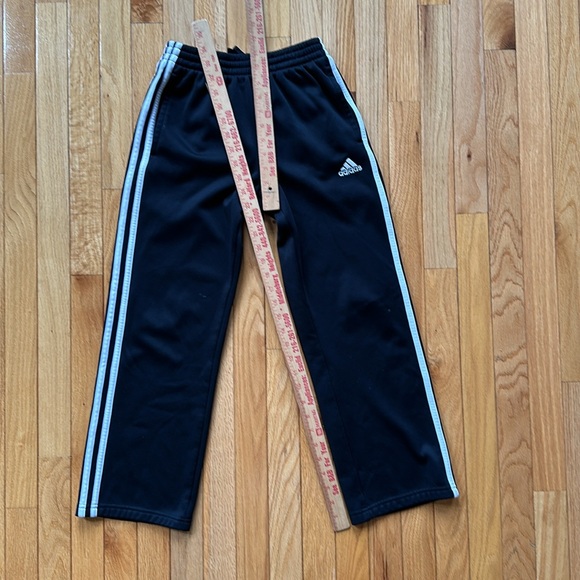Classic Adidas 3 stripe sweat pants - Picture 10 of 15